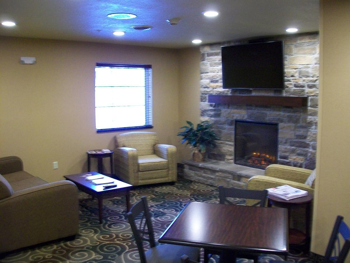 Cobblestone Inn & Suites - Ambridge Exterior foto