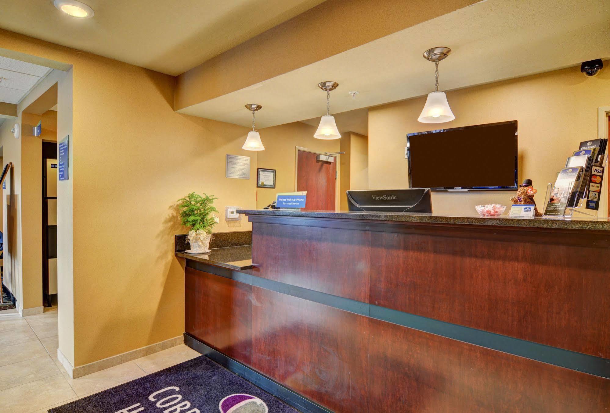 Cobblestone Inn & Suites - Ambridge Exterior foto