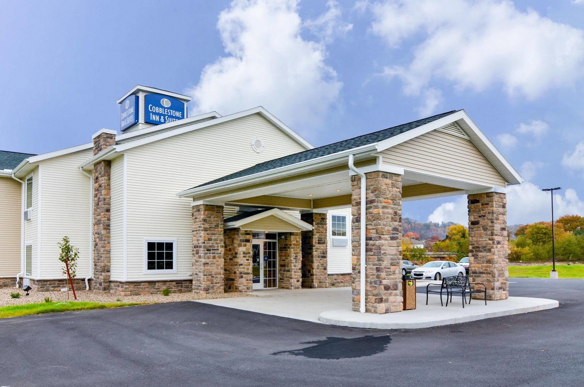 Cobblestone Inn & Suites - Ambridge Exterior foto